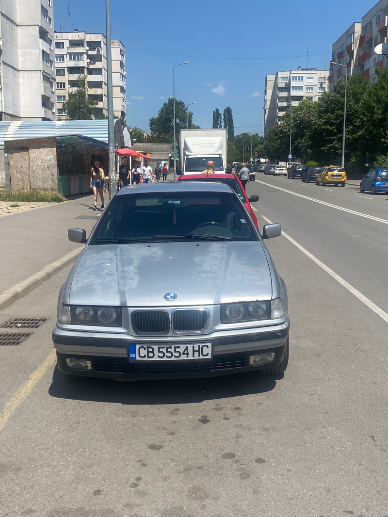 BMW 318, снимка 1 - Автомобили и джипове - 46406873