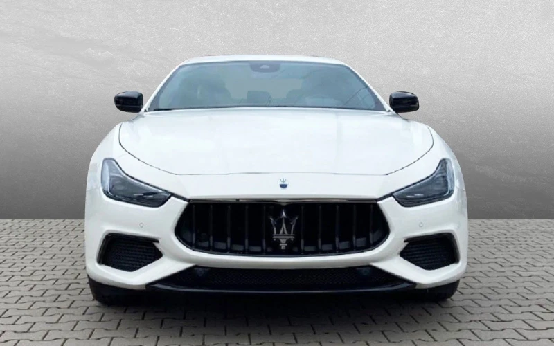 Maserati Ghibli SQ4 = Modena= Nerissimo Гаранция, снимка 1 - Автомобили и джипове - 47763328