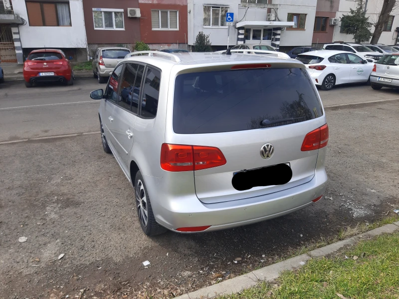 VW Touran 1.6 TDI, снимка 2 - Автомобили и джипове - 49323507