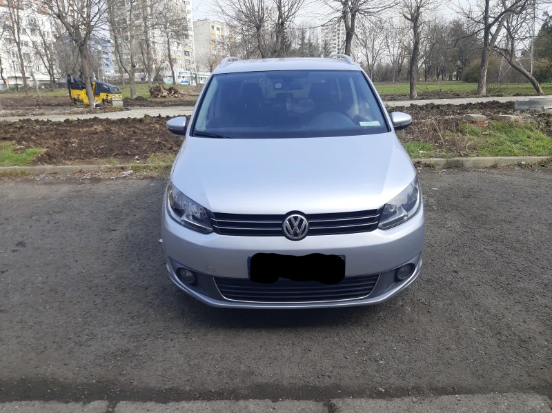 VW Touran 1.6 TDI, снимка 4 - Автомобили и джипове - 49323507