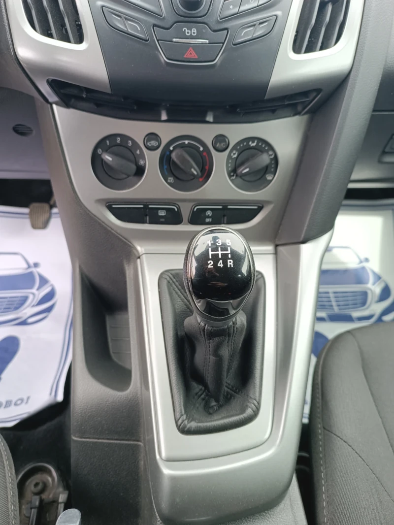 Ford Focus 1.0 i, КОЛЕДНА ПРОМОЦИЯ, ПЕРФЕКТЕН, ЛИЗИНГ , снимка 7 - Автомобили и джипове - 49817624