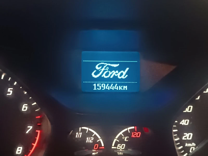 Ford Focus 1.0 i, КОЛЕДНА ПРОМОЦИЯ, ПЕРФЕКТЕН, ЛИЗИНГ , снимка 9 - Автомобили и джипове - 49817624