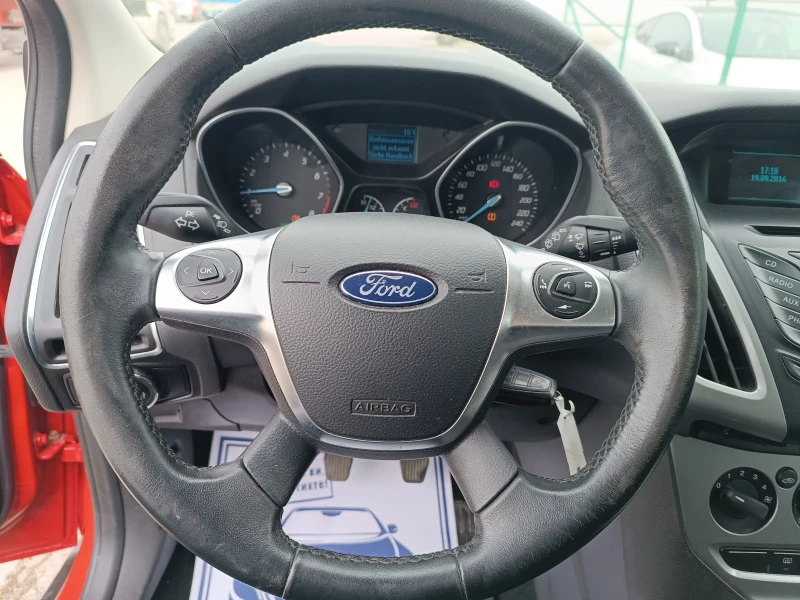 Ford Focus 1.0 i, КОЛЕДНА ПРОМОЦИЯ, ПЕРФЕКТЕН, ЛИЗИНГ , снимка 6 - Автомобили и джипове - 49817624