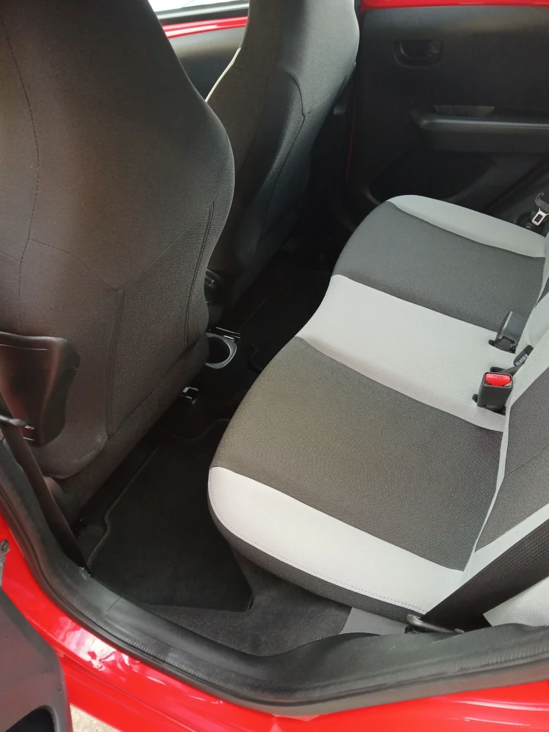 Toyota Aygo, снимка 12 - Автомобили и джипове - 50224619