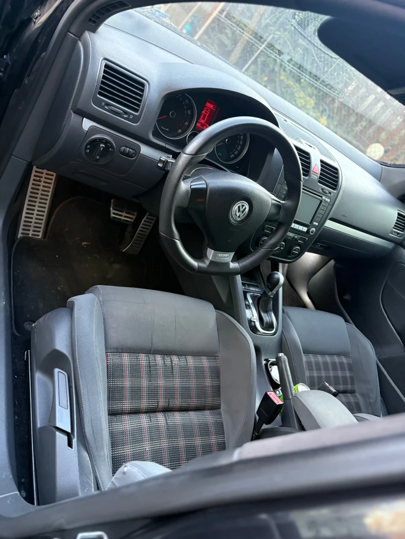 VW Golf GTI 2.0TFSI      DSG, снимка 12 - Автомобили и джипове - 52341192