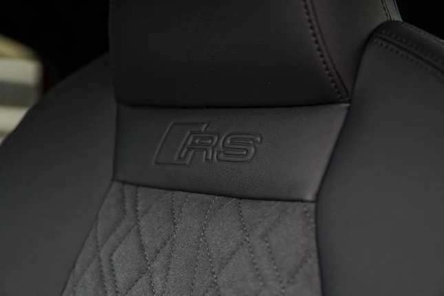 Audi Rs3 = NEW = Black Optic Plus Гаранция, снимка 7 - Автомобили и джипове - 55434946