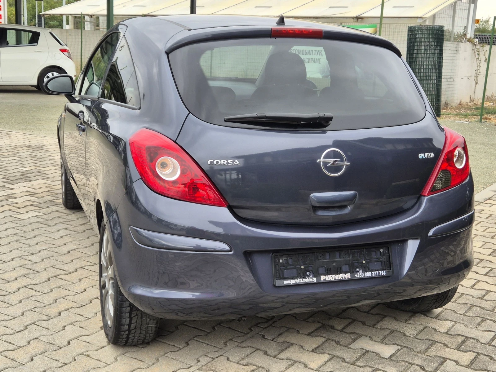 Opel Corsa 1.2 газ/бенз.80к.с. - изображение 9