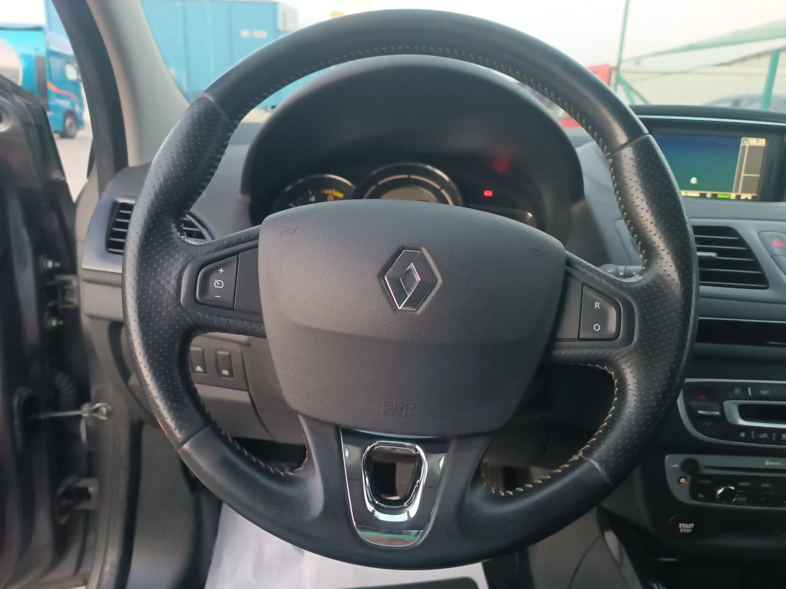 Renault Megane 1, 6 dCi, FULL екстри, ПЕРФЕКТНО, ЛИЗИНГ , снимка 8 - Автомобили и джипове - 49817624
