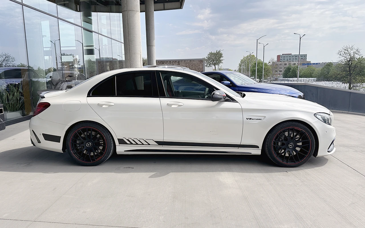 Mercedes-Benz C 63 AMG  - изображение 3