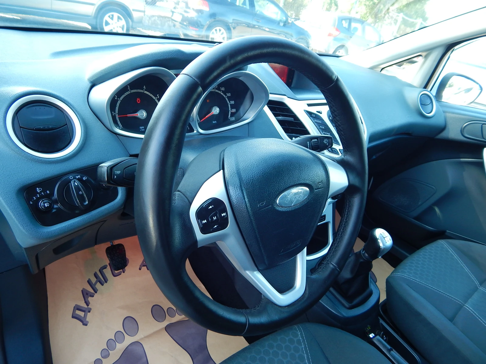 Ford Fiesta 1.4i* ГАЗ*  - изображение 10
