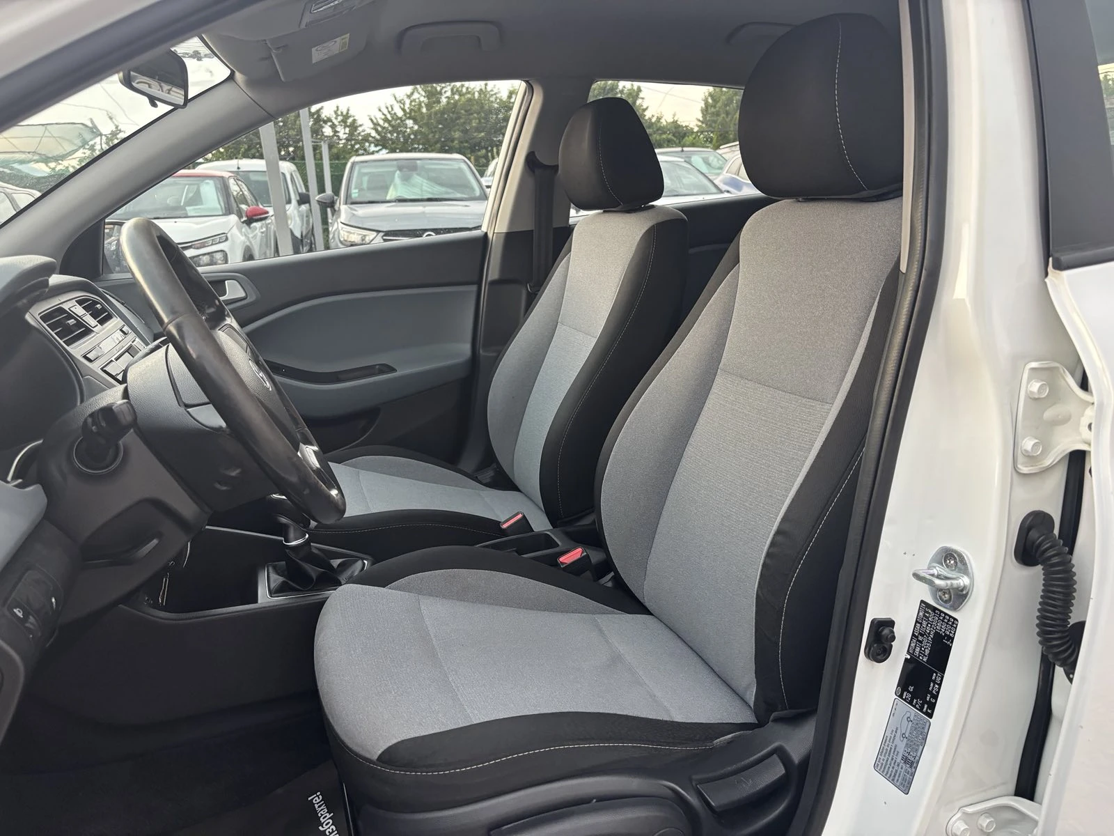 Hyundai I20 1.1 , Euro 6, Нов Внос - изображение 10