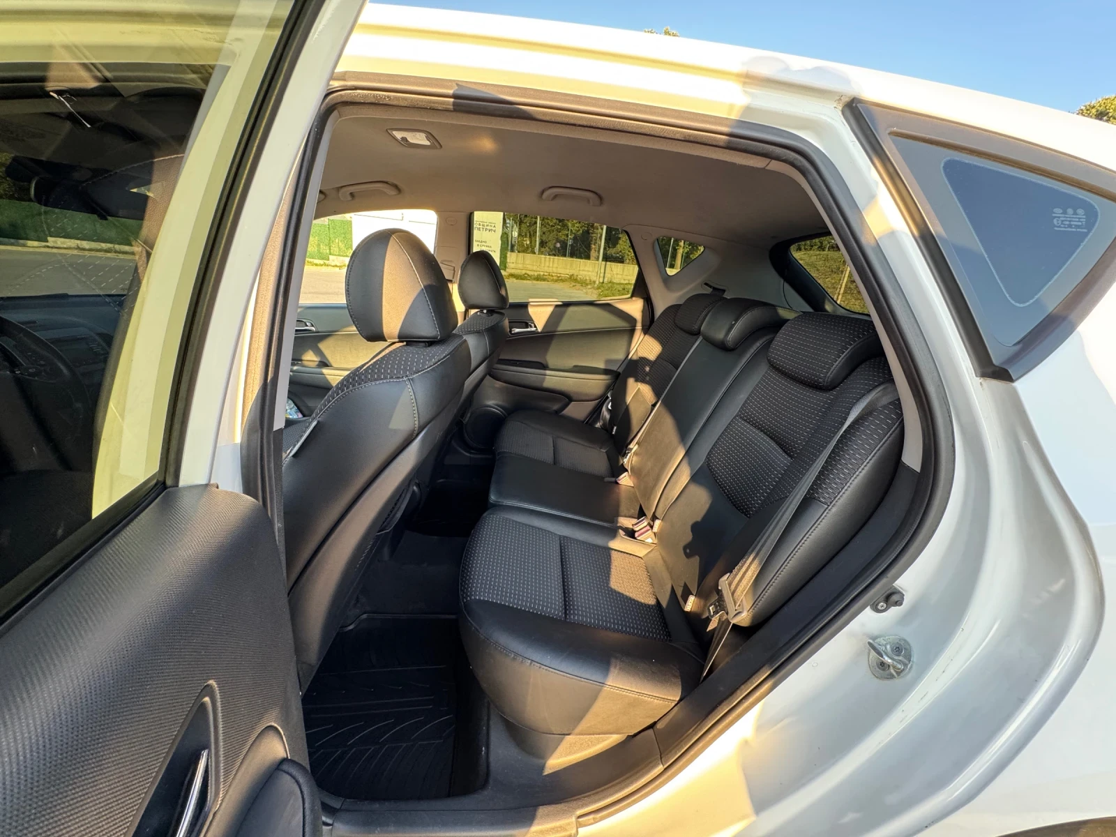 Hyundai I30 1.6 CRDI - изображение 8
