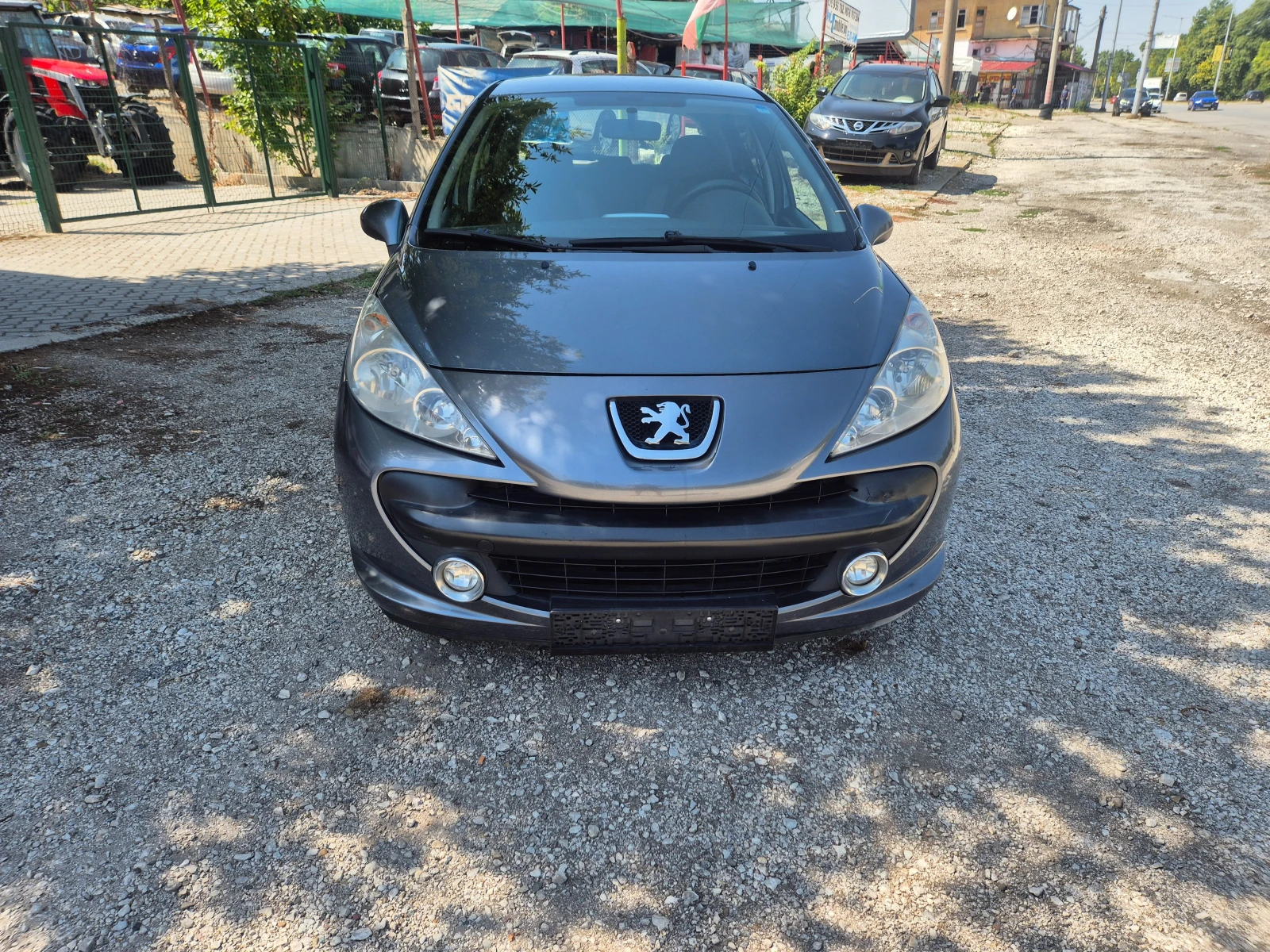 Peugeot 207 1.4i 75k.s.GAS - изображение 2