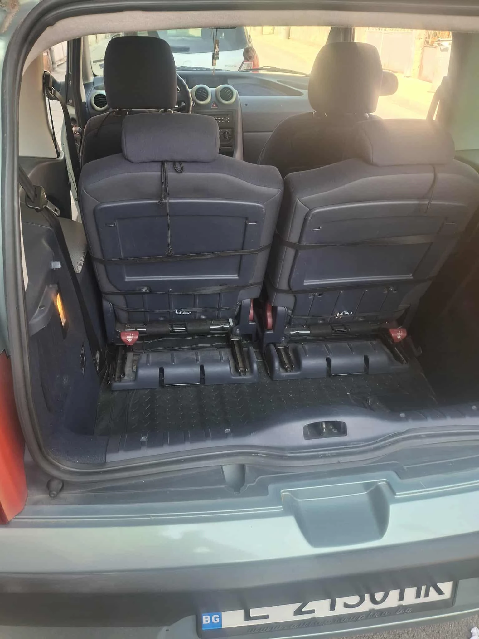 Peugeot 1007 HDI - изображение 7