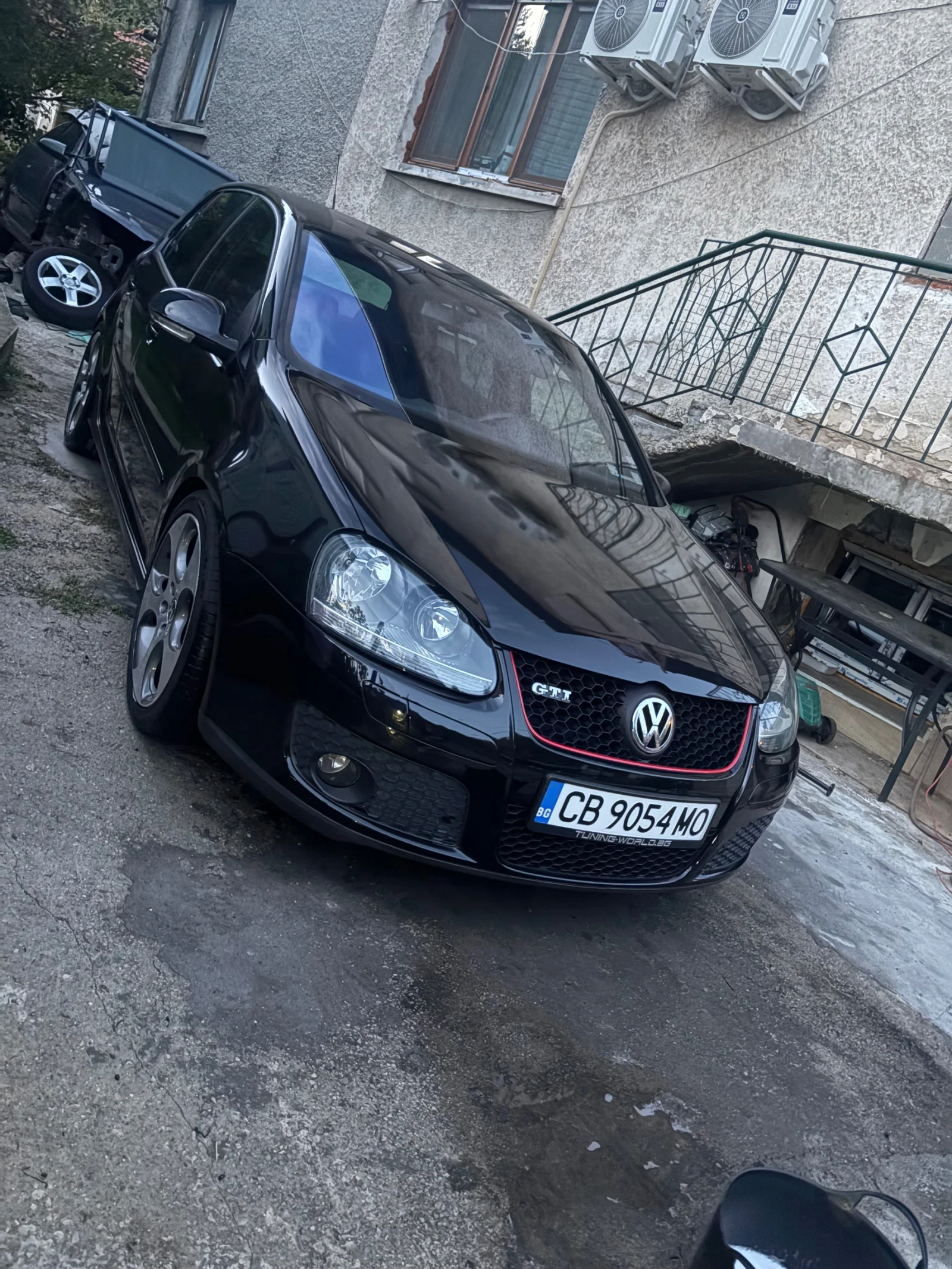 VW Golf GTI 2.0TFSI      DSG - изображение 3