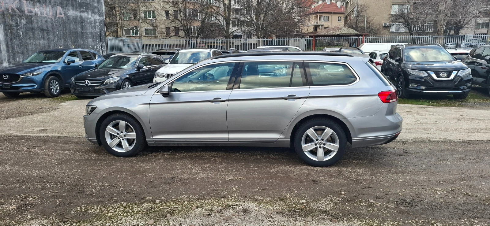 VW Passat 2.0TDI 4Motion ШВЕЙЦАРИЯ, снимка 6 - Автомобили и джипове - 53417578