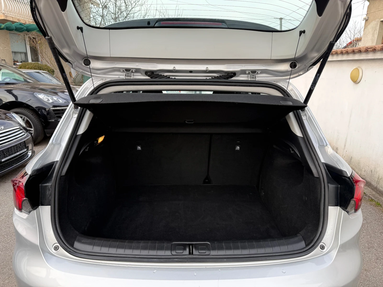 Fiat Tipo 1.6M-JET NAVI DISTRONIC , снимка 16 - Автомобили и джипове - 53713173