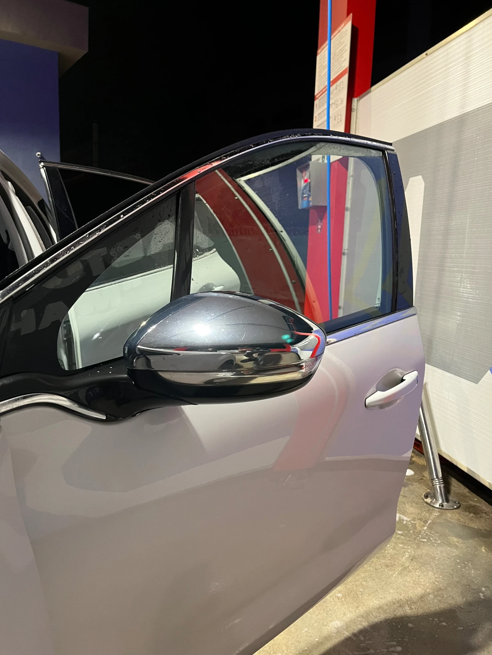 Peugeot 208, снимка 15 - Автомобили и джипове - 53788970