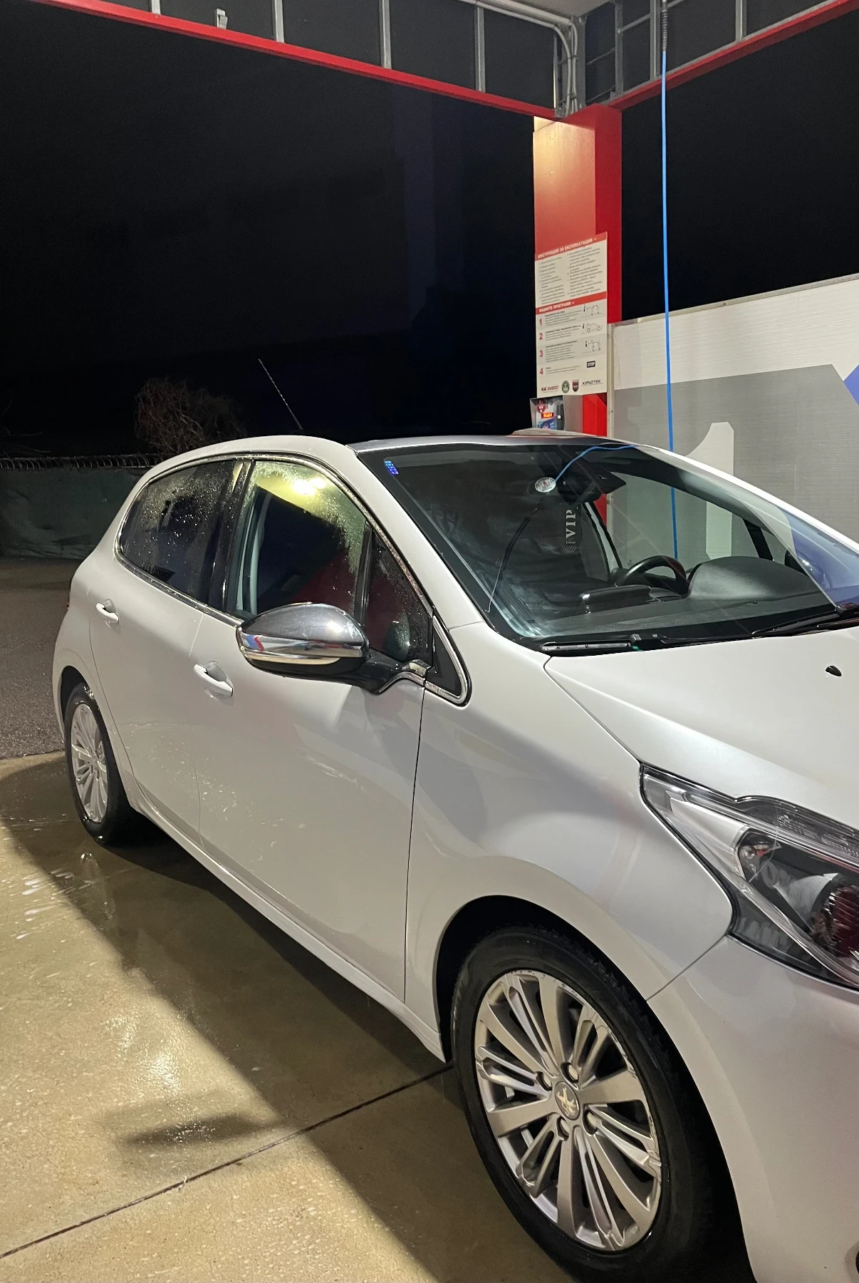 Peugeot 208  - изображение 3