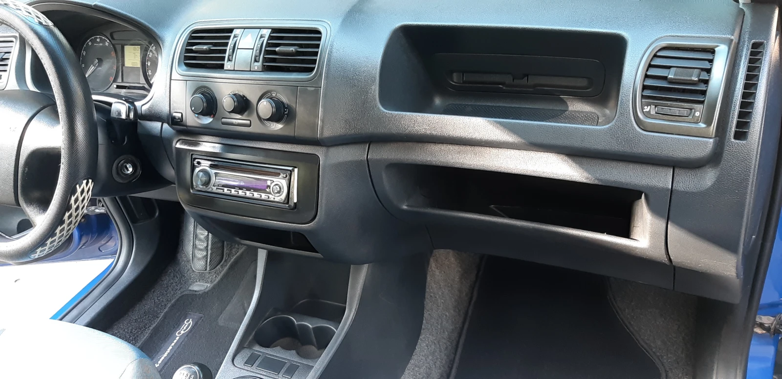 Skoda Fabia, снимка 12 - Автомобили и джипове - 54295343