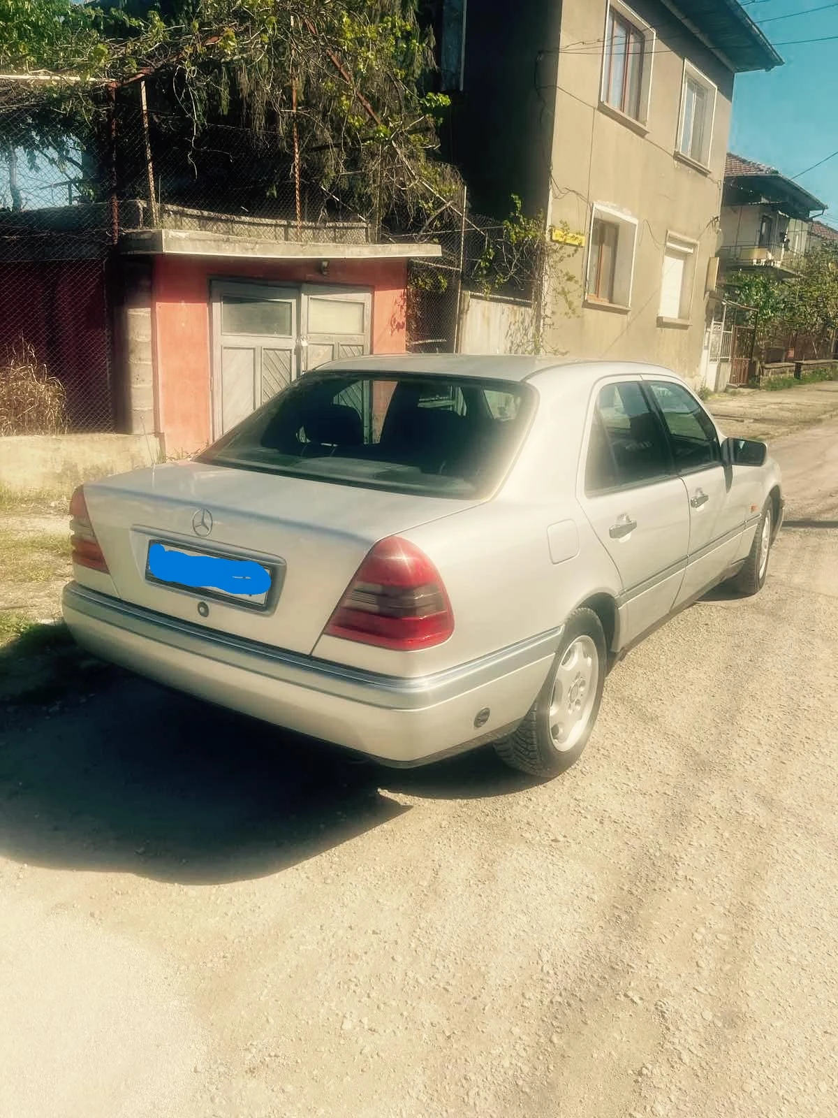 Mercedes-Benz C 180, снимка 2 - Автомобили и джипове - 54320243