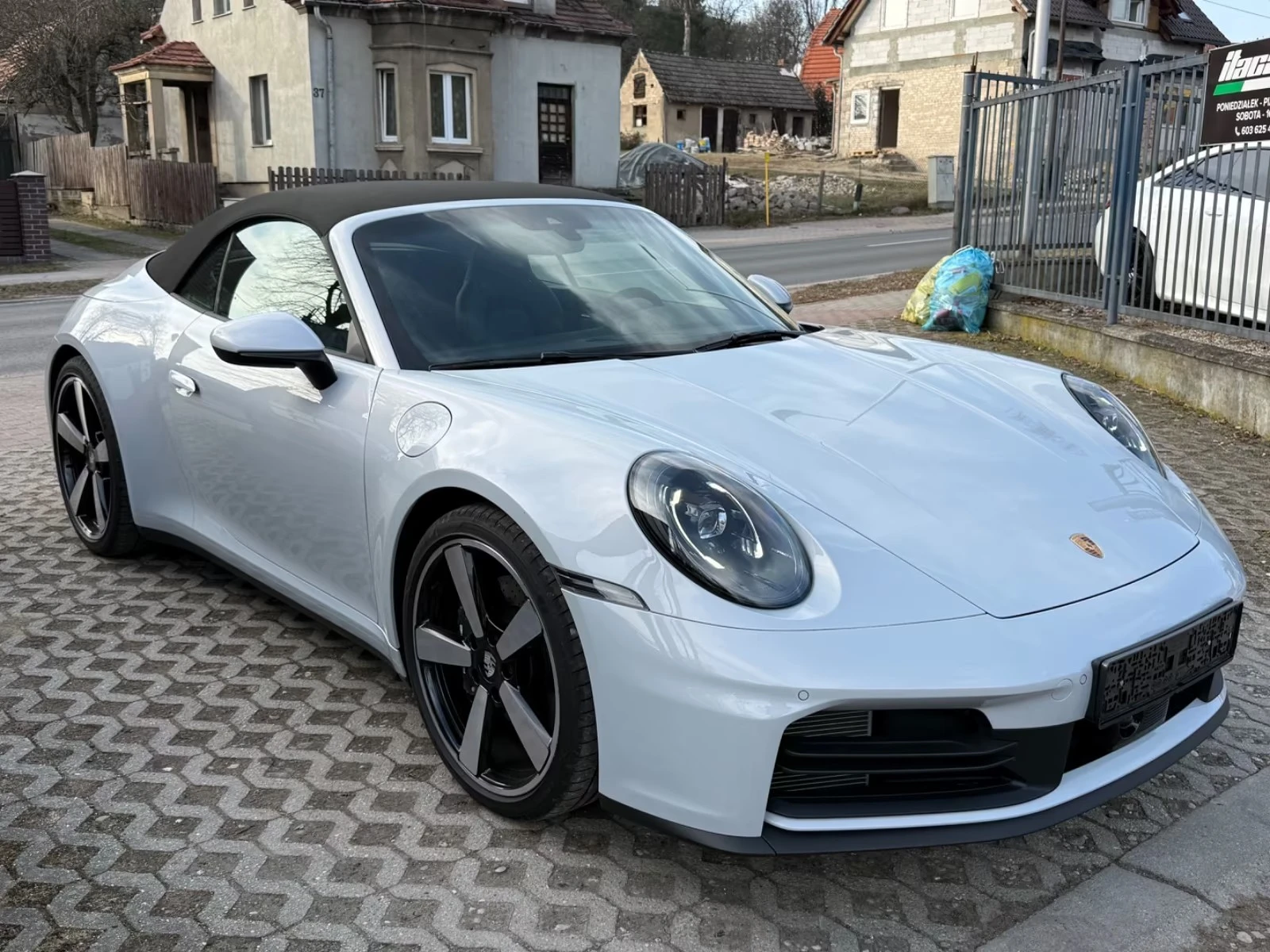 Porsche 911