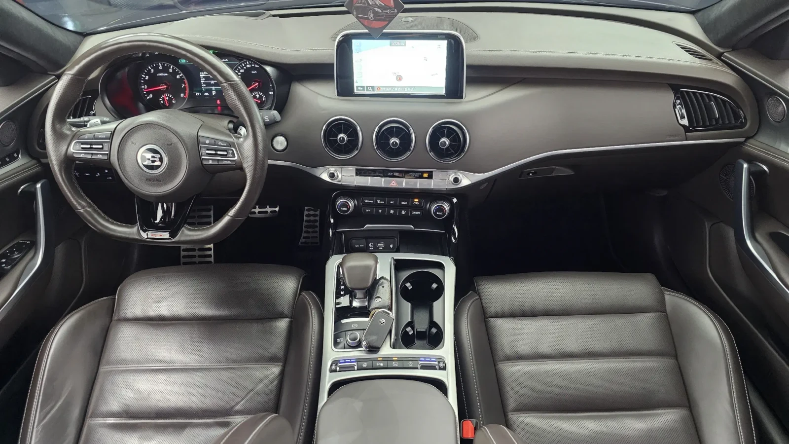 Kia Stinger 3.3 Turbo 2WD, снимка 7 - Автомобили и джипове - 54753289
