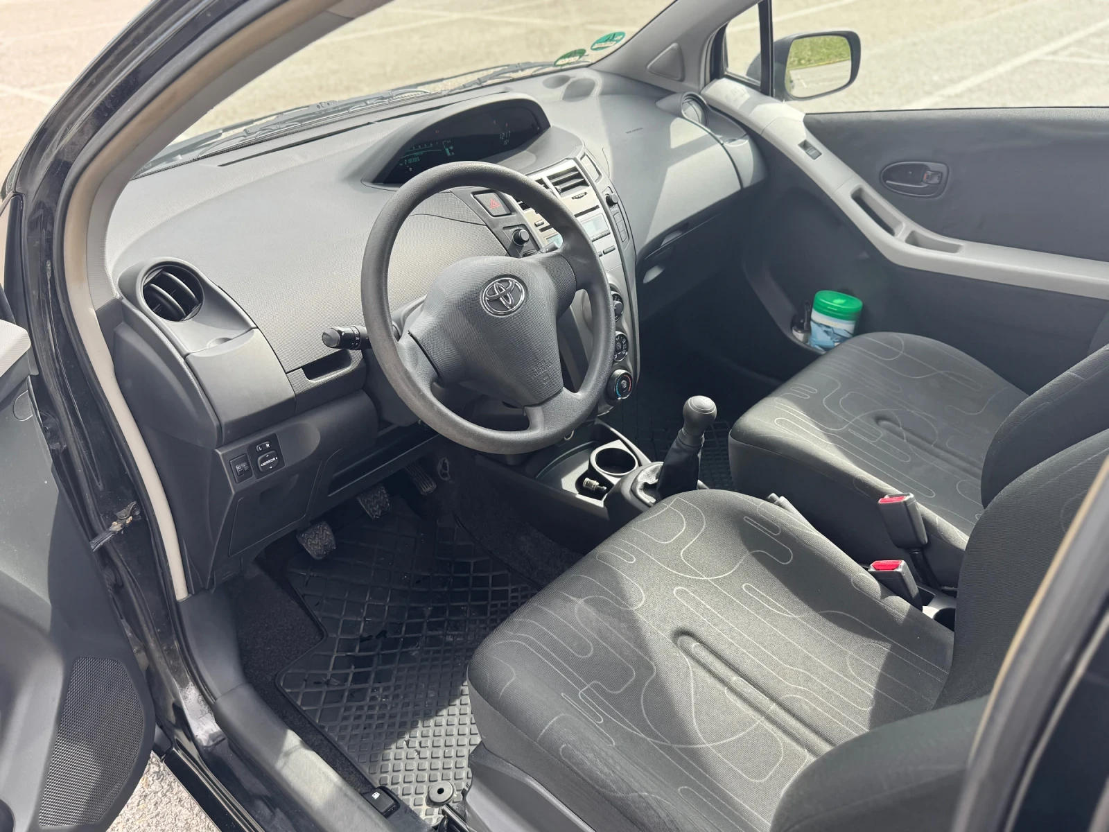 Toyota Yaris, снимка 9 - Автомобили и джипове - 54991061
