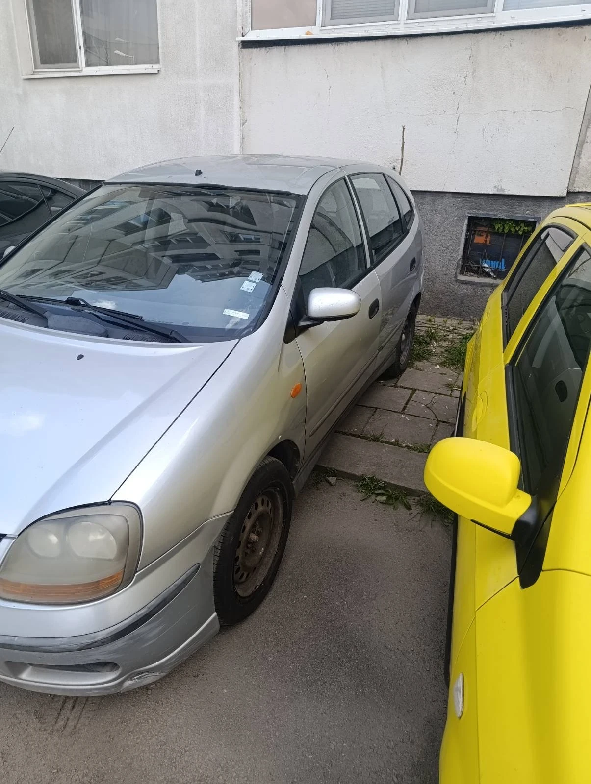 Nissan Almera tino, снимка 3 - Автомобили и джипове - 55060894