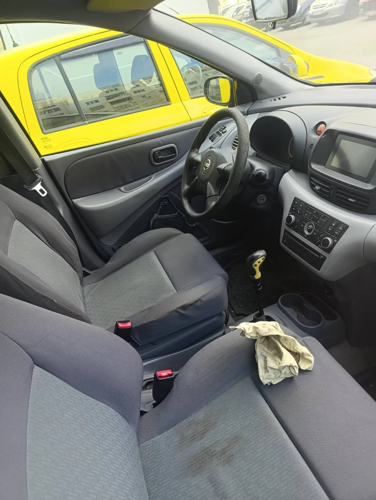 Nissan Almera tino, снимка 7 - Автомобили и джипове - 55060894