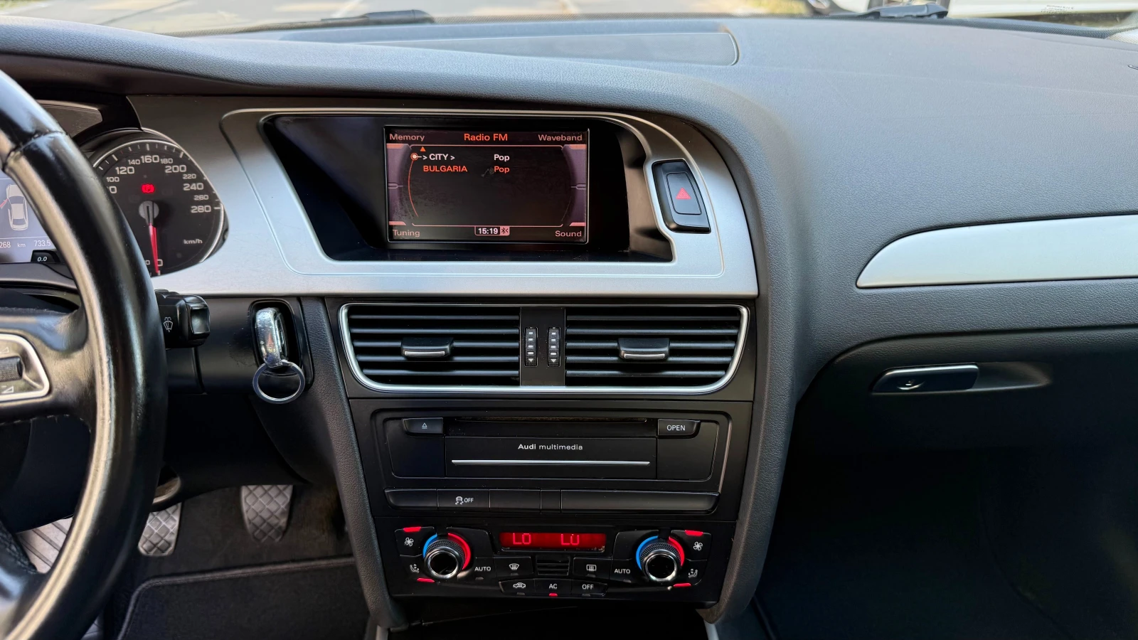Audi A4 2.0TDI QUATTRO SLine, снимка 11 - Автомобили и джипове - 55479278