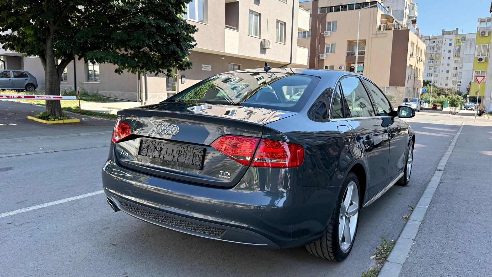 Audi A4 2.0TDI QUATTRO SLine, снимка 4 - Автомобили и джипове - 55479278