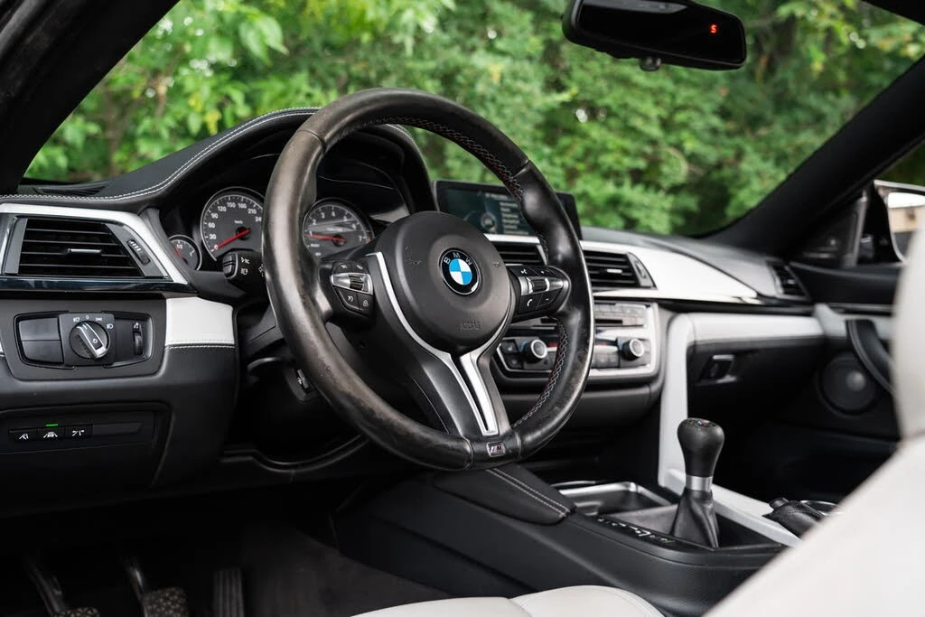 BMW M4 MANUAL* RWD* HARMAN* KARDON* КАМЕРА* SUNROOF* , снимка 13 - Автомобили и джипове - 55512864