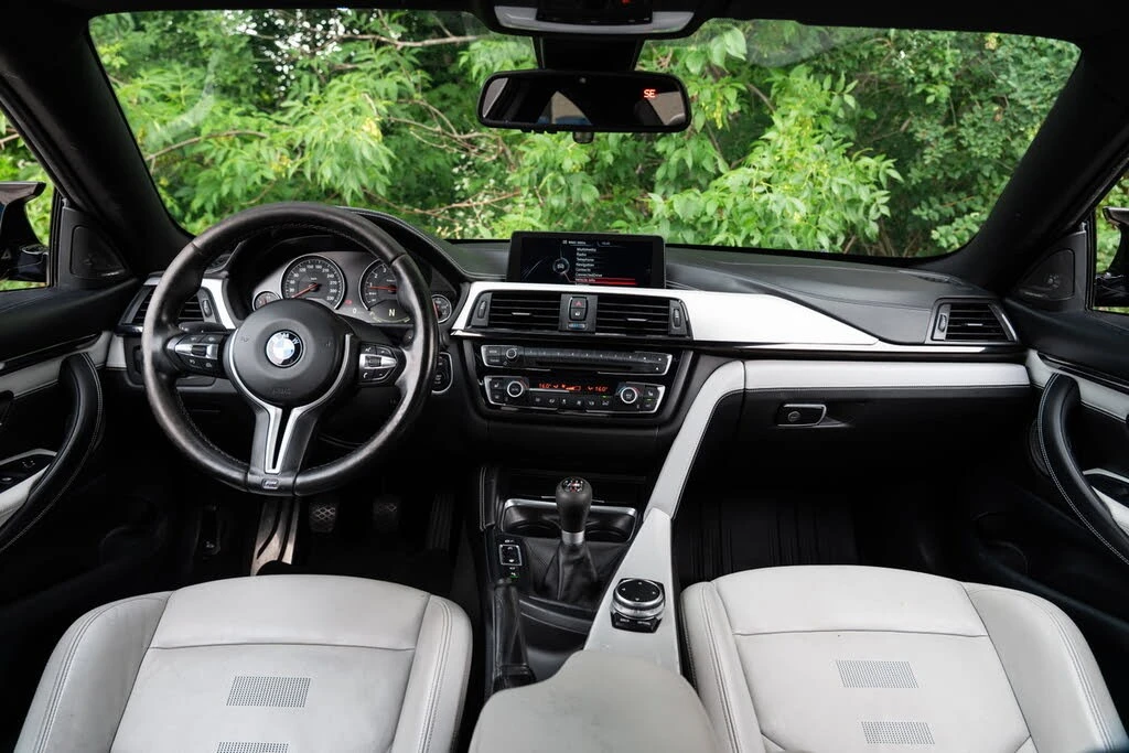BMW M4 MANUAL* RWD* HARMAN* KARDON* КАМЕРА* SUNROOF* , снимка 11 - Автомобили и джипове - 55512864