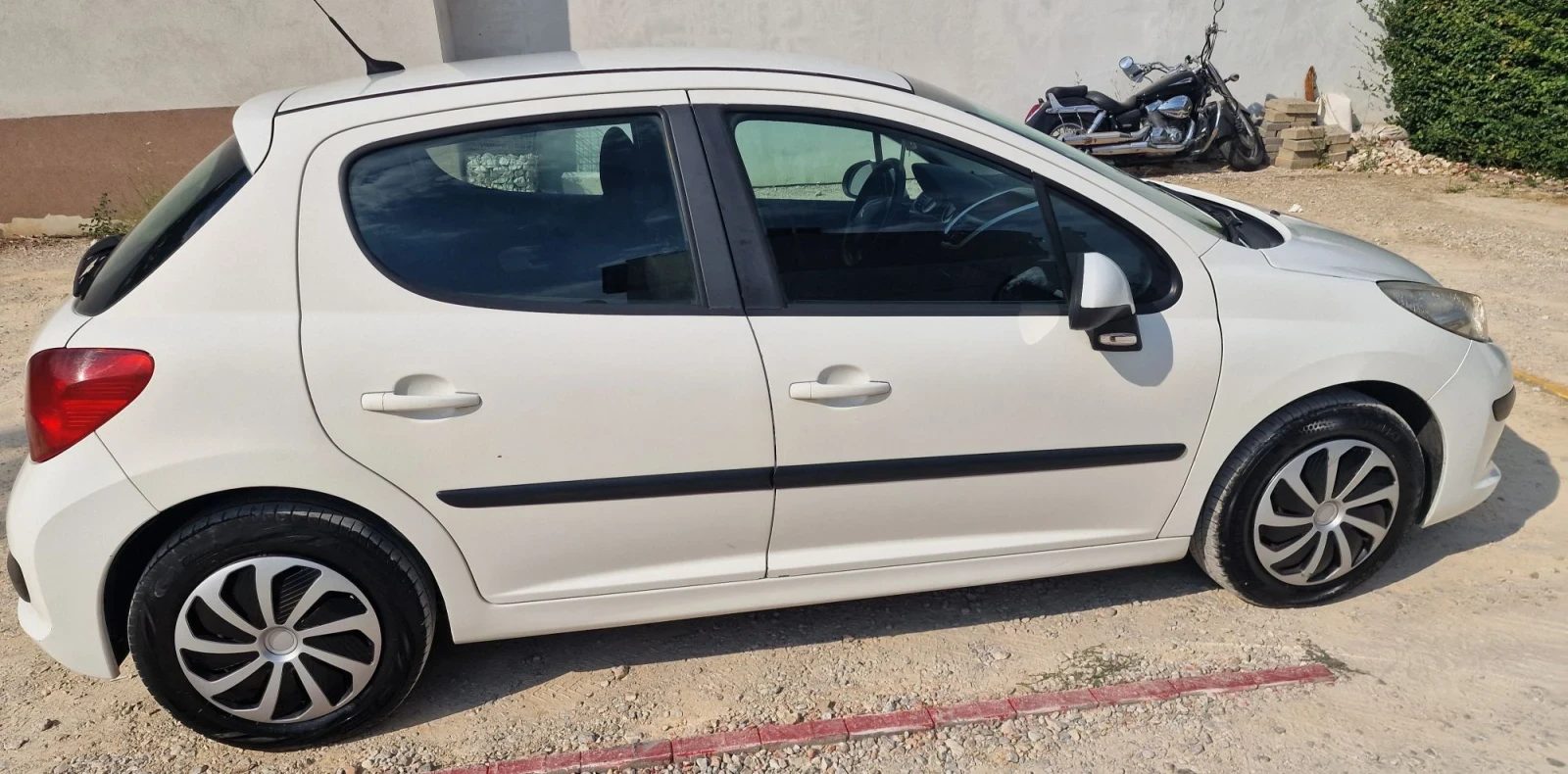 Peugeot 207 1.4 HDI , снимка 4 - Автомобили и джипове - 55613160