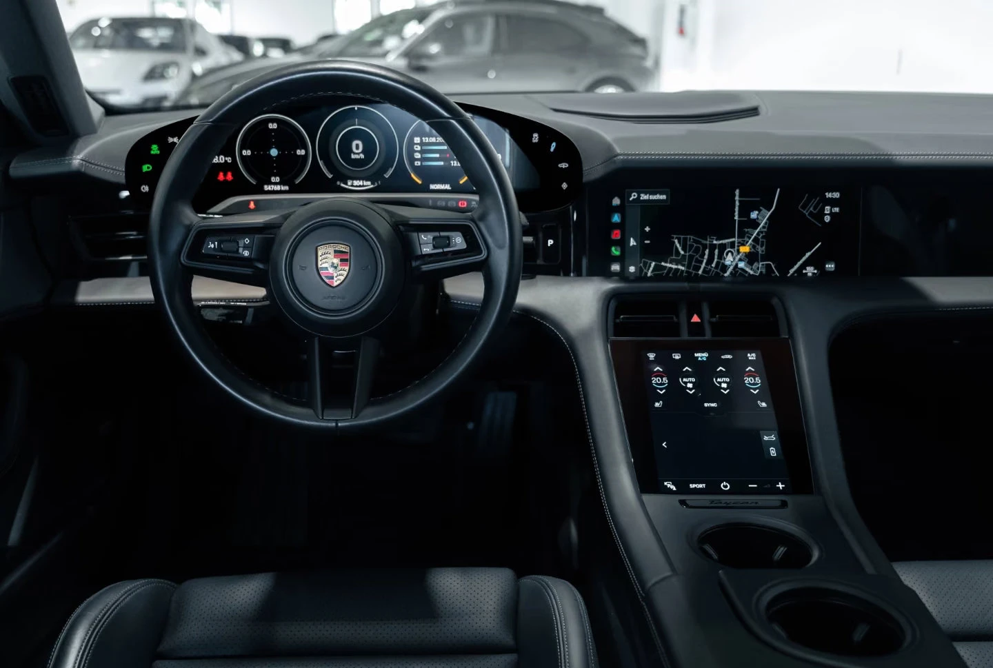 Porsche Taycan 4S/571HP/PLUS/ACC/HUD/PANO/360/KLESS/843z, снимка 8 - Автомобили и джипове - 55804352