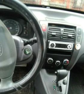 Hyundai Tucson 2.0 CRDi 4WD, снимка 7