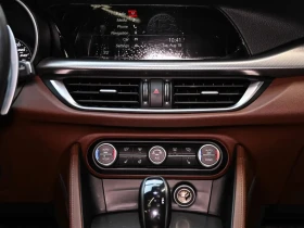 Alfa Romeo Stelvio 2018* Q4* AWD* PANO* SPORT* VULCANO* КРАЙНА ЦЕНА, снимка 12