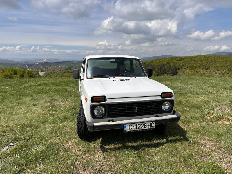 Lada Niva, снимка 2 - Автомобили и джипове - 46054361