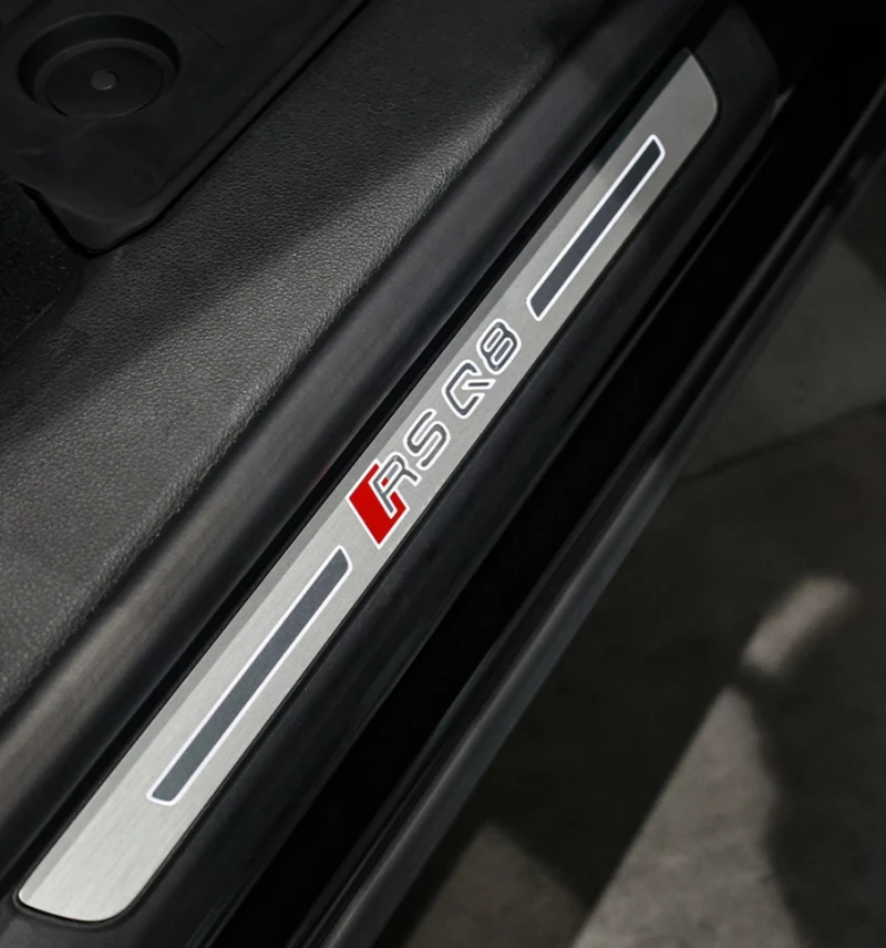 Audi RSQ8 в гаранция/DYNAMIC/CARBON/HEAD UP/PANO/MATRIX/360, снимка 14 - Автомобили и джипове - 52557604