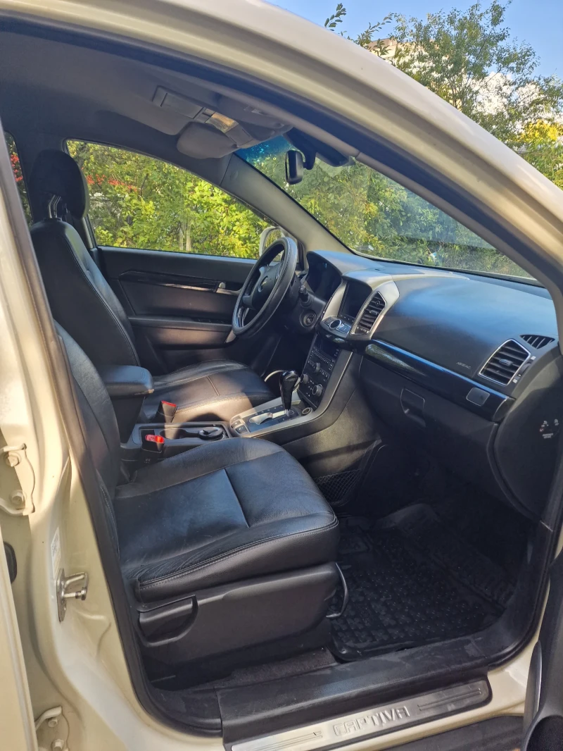 Chevrolet Captiva 2.4 Ecotech AWD, снимка 12 - Автомобили и джипове - 52466780