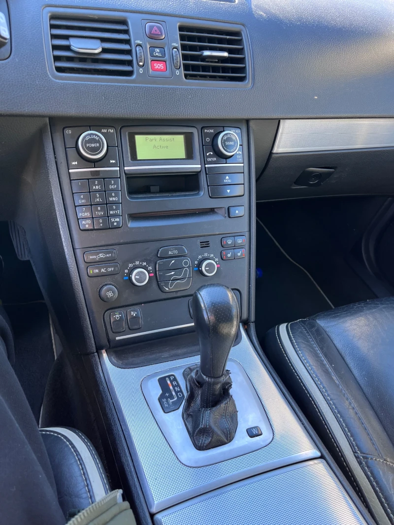 Volvo Xc90 3.2 AWD R-Design, снимка 16 - Автомобили и джипове - 52259994