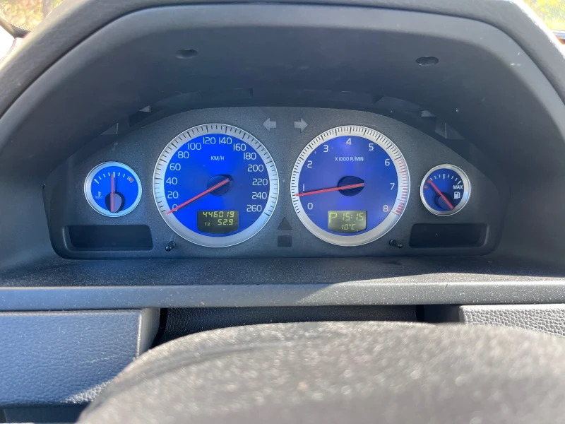 Volvo Xc90 3.2 AWD R-Design, снимка 10 - Автомобили и джипове - 52259994