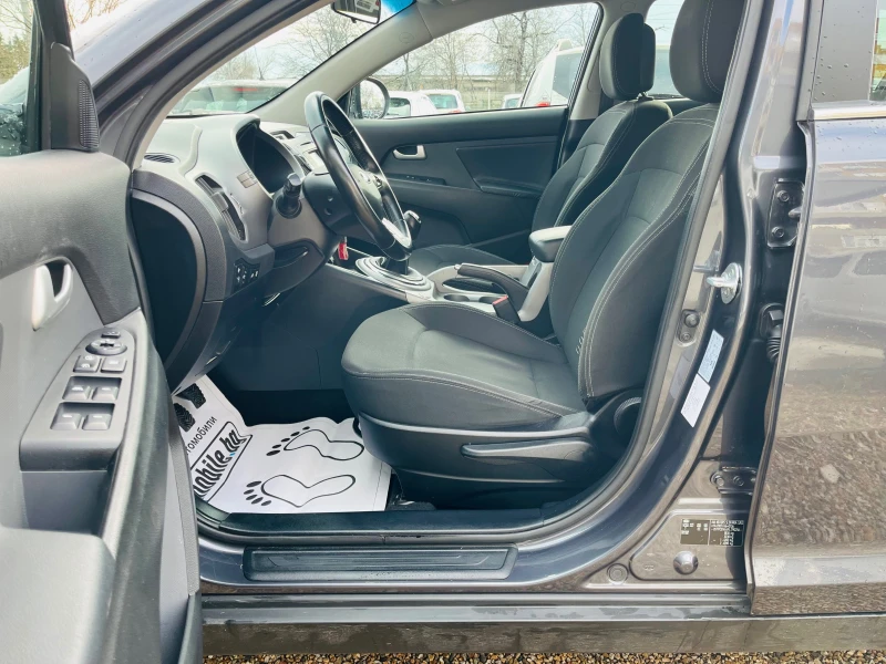 Kia Sportage 1.6i BI FUEL Перфектен, снимка 9 - Автомобили и джипове - 53041873