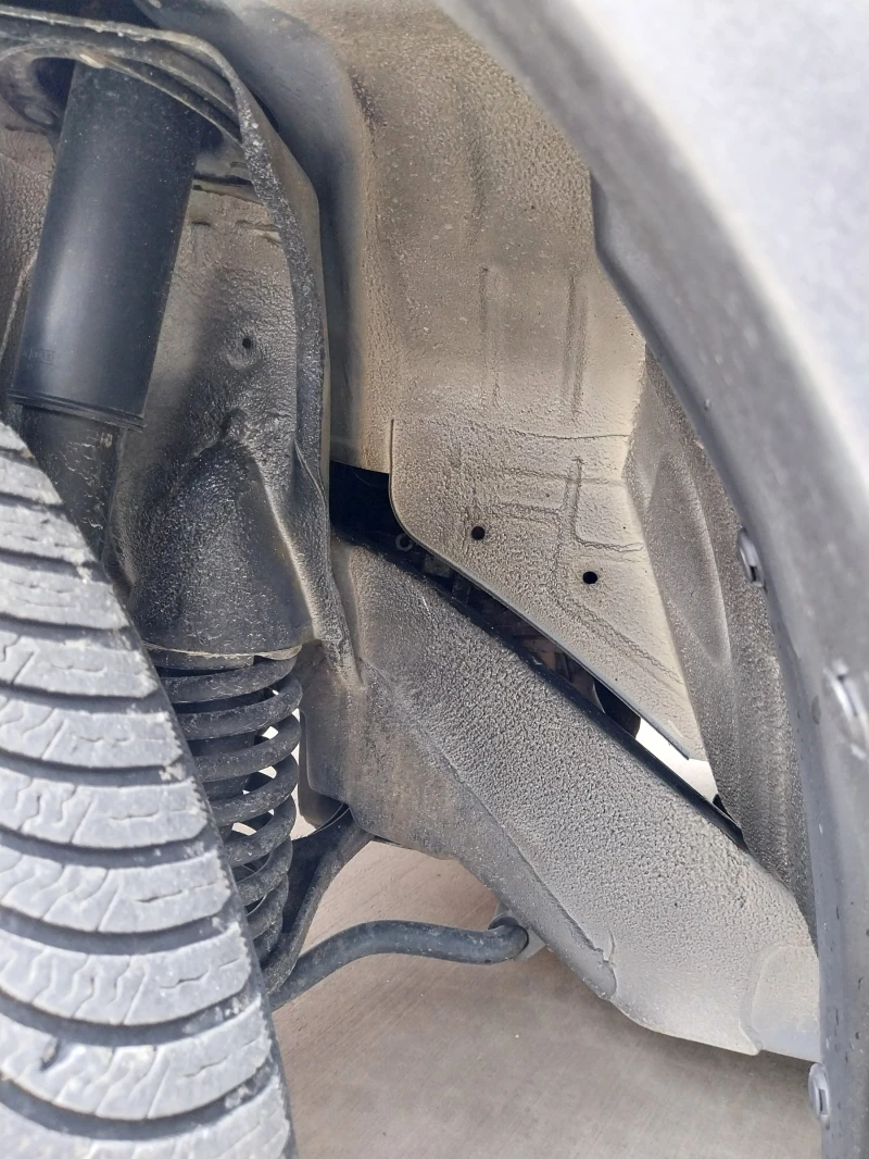 Suzuki Grand vitara * 4x4* 2 5i /144кс/Клима/Като нова!!!, снимка 16 - Автомобили и джипове - 53385832