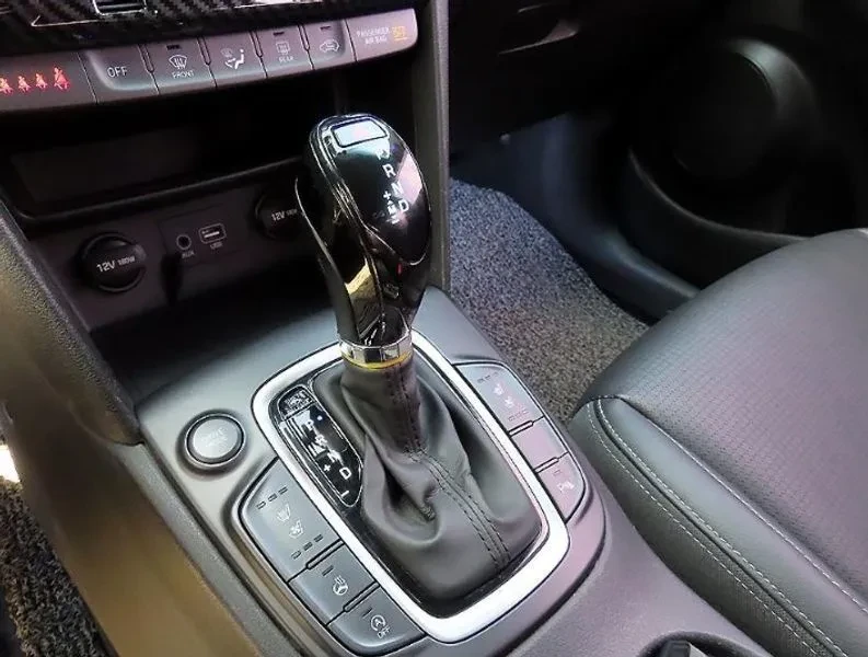 Hyundai Kona 1.6, снимка 10 - Автомобили и джипове - 54627125