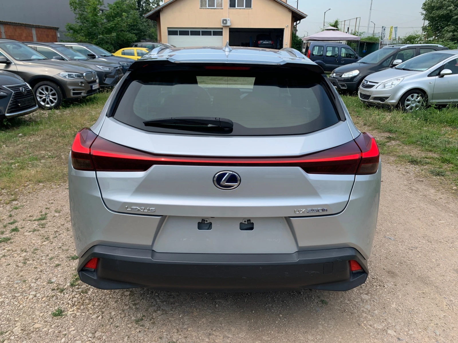 Lexus UX 250-Hybrid HEV - изображение 6