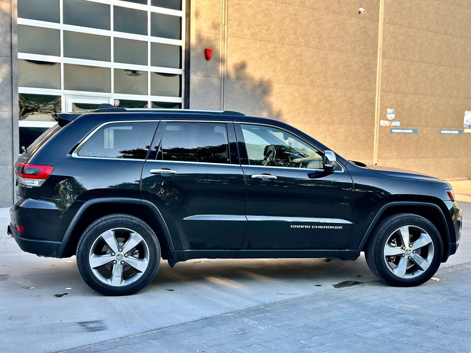 Jeep Grand cherokee 5.7 HEMI - изображение 10