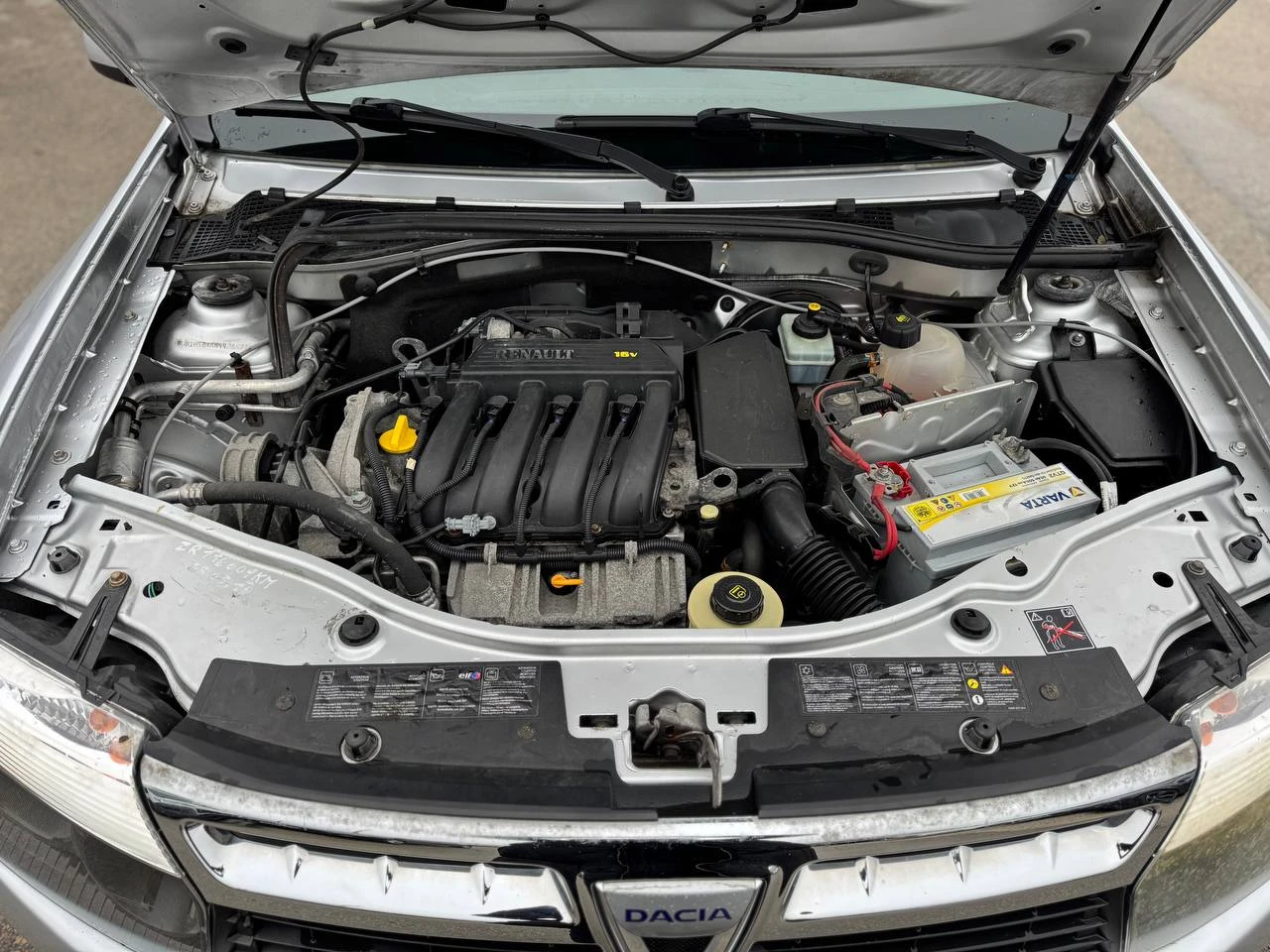 Dacia Duster 1.6i 4x4 | Mobile.bg   17