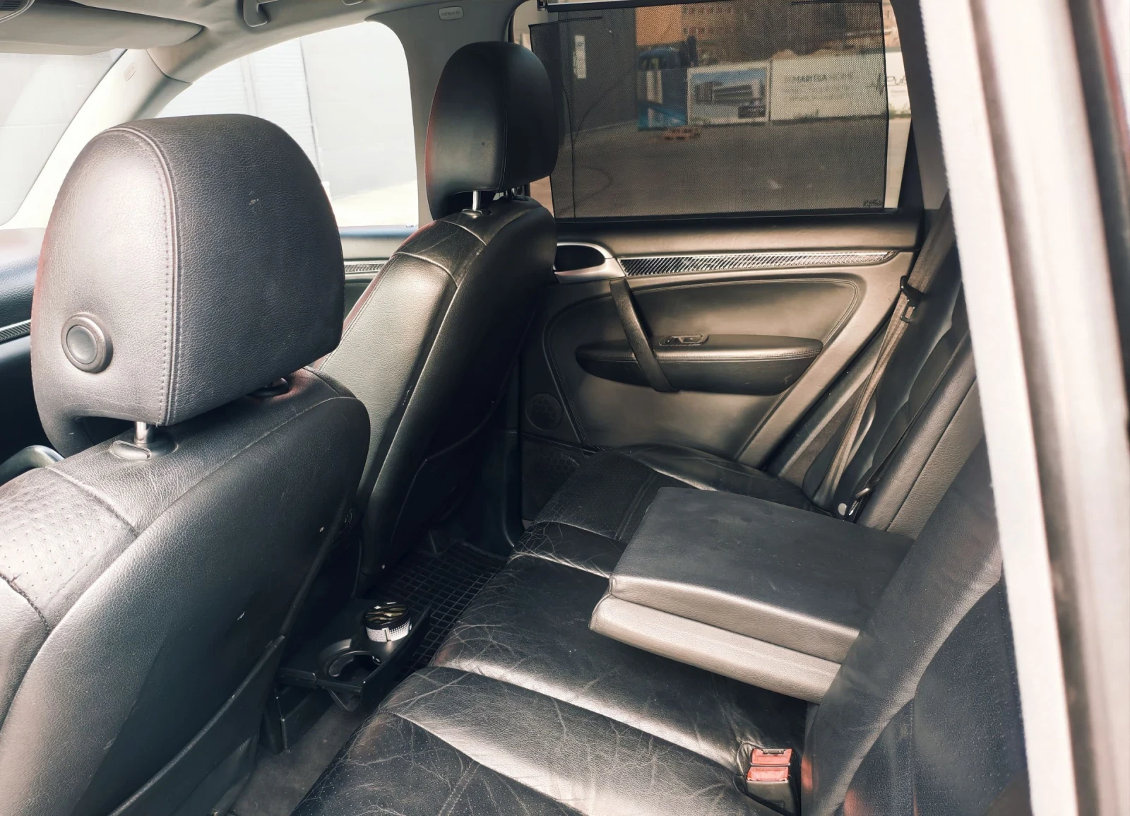 Porsche Cayenne 3.2 Газ, снимка 10 - Автомобили и джипове - 53201507